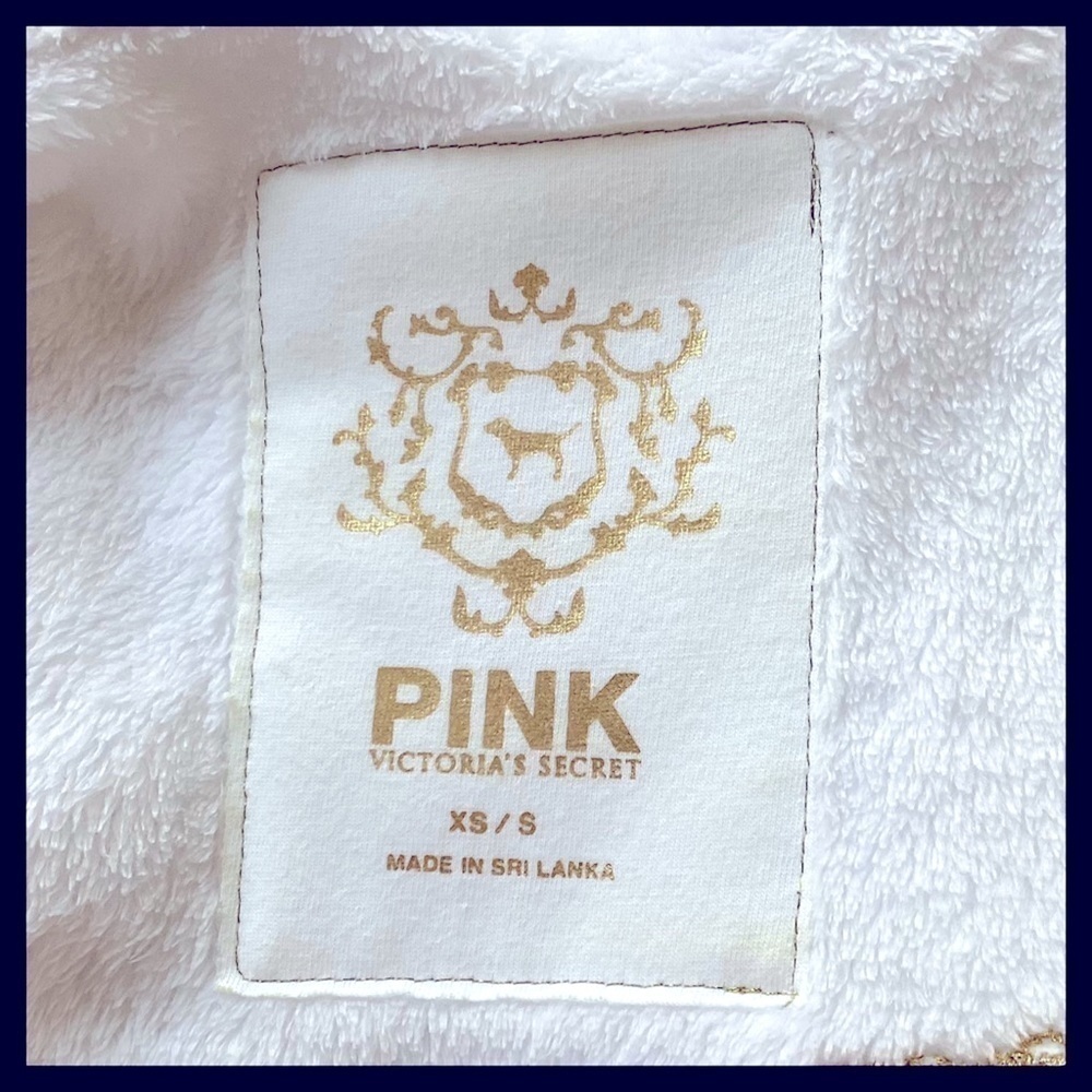 PINK Victoria’s Secret White Hooded Robe - Picture 7 of 9